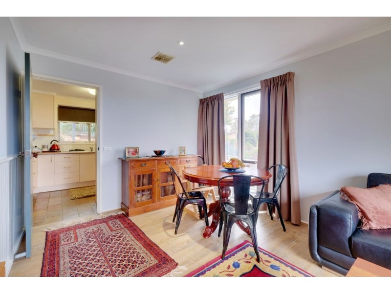 6 Bowden Crescent, Macgregor ACT 2615