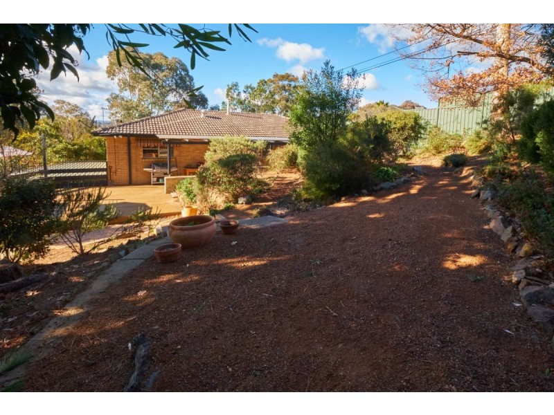 6 Bowden Crescent, Macgregor ACT 2615