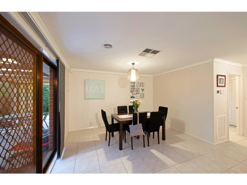 19 Siroset Close, Dunlop ACT 2615