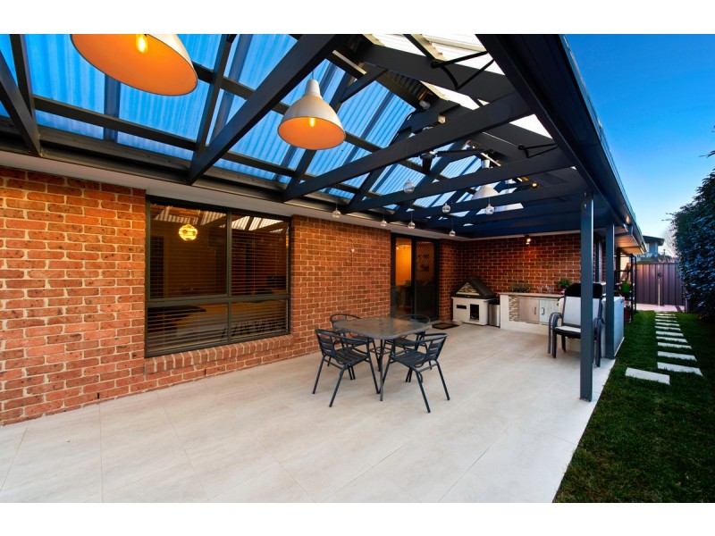 19 Siroset Close, Dunlop ACT 2615