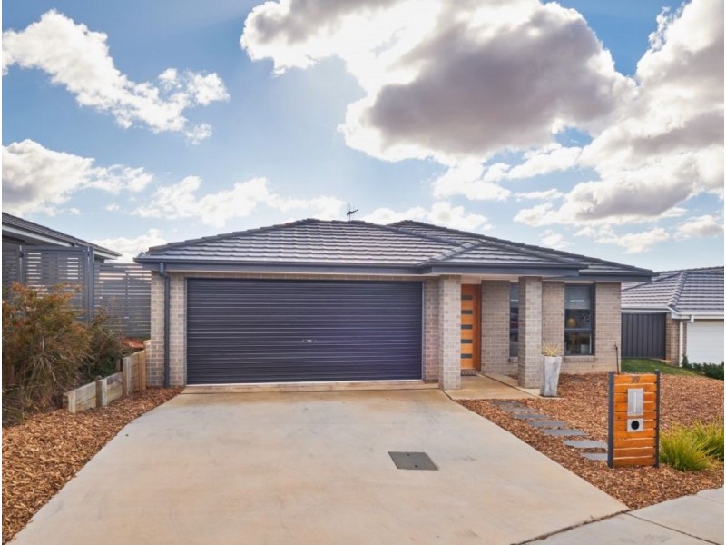 39 Carman Loop, Macgregor ACT 2615