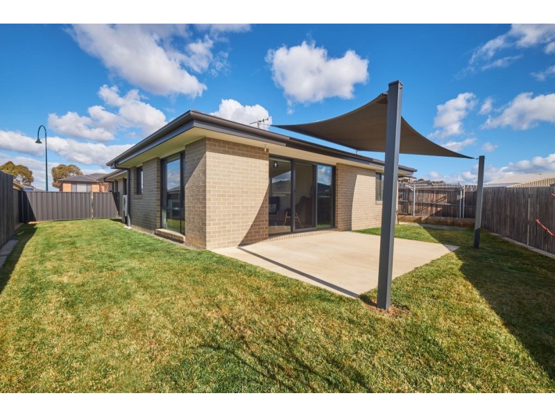 39 Carman Loop, Macgregor ACT 2615