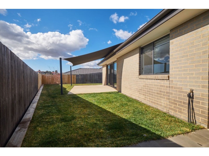 39 Carman Loop, Macgregor ACT 2615