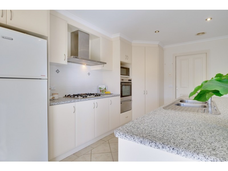 4 Ikara Close, Dunlop ACT 2615