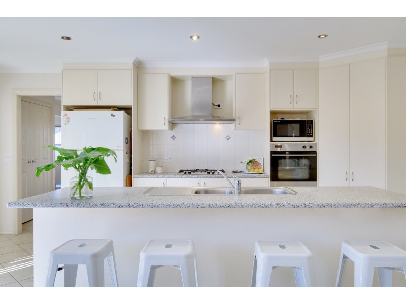 4 Ikara Close, Dunlop ACT 2615
