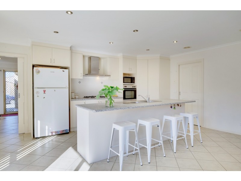 4 Ikara Close, Dunlop ACT 2615