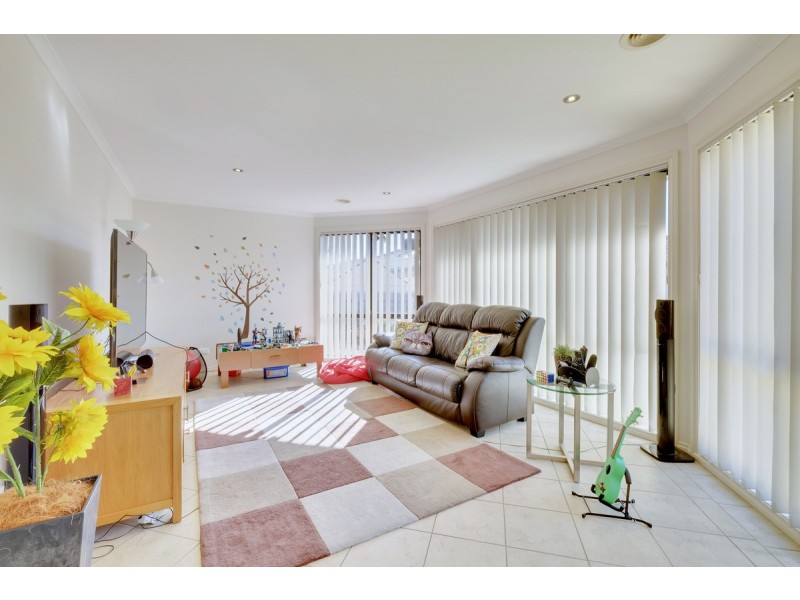 4 Ikara Close, Dunlop ACT 2615