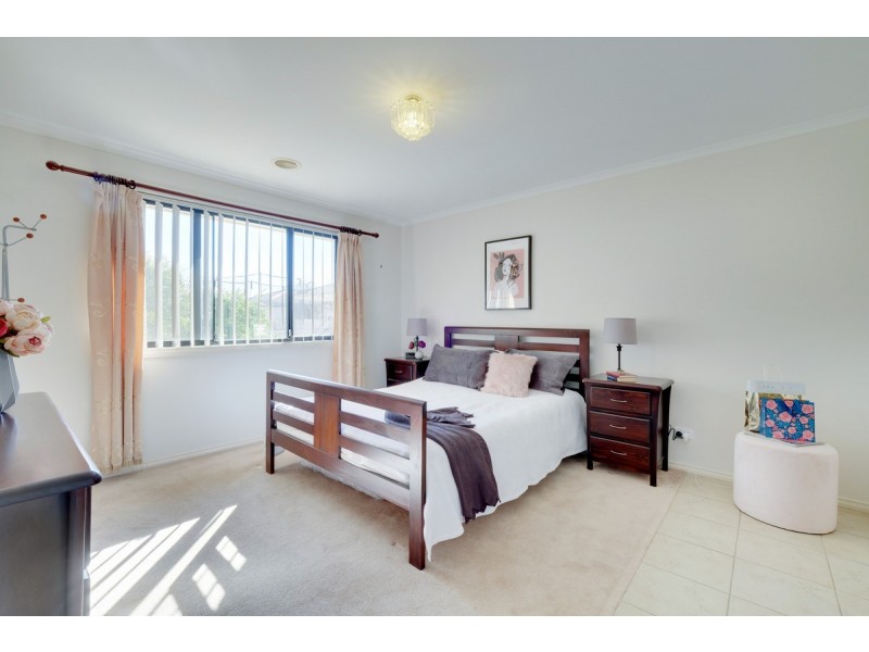 4 Ikara Close, Dunlop ACT 2615