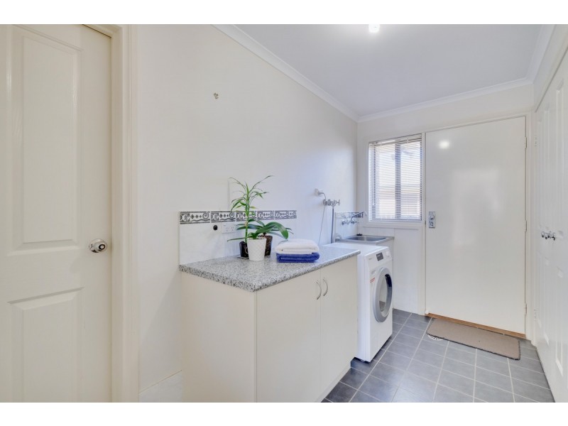 4 Ikara Close, Dunlop ACT 2615