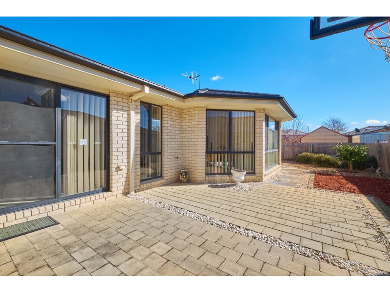 4 Ikara Close, Dunlop ACT 2615
