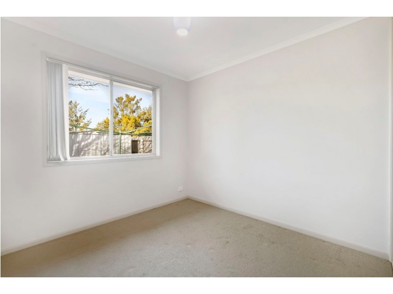 6 Edgley Place, Dunlop ACT 2615