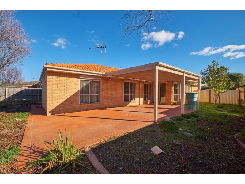 6 Edgley Place, Dunlop ACT 2615