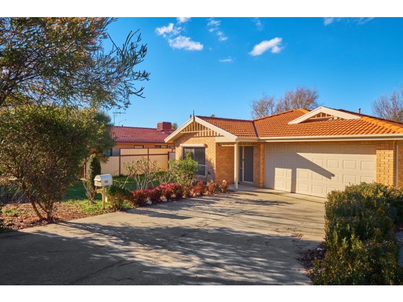 6 Edgley Place, Dunlop ACT 2615