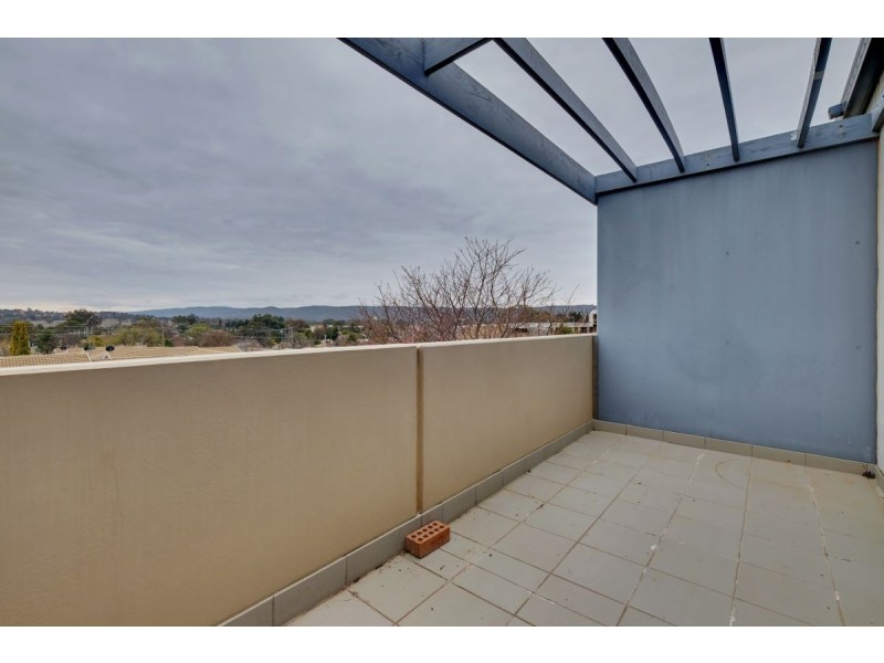 9B/17 Uriarra Road, Queanbeyan NSW 2620