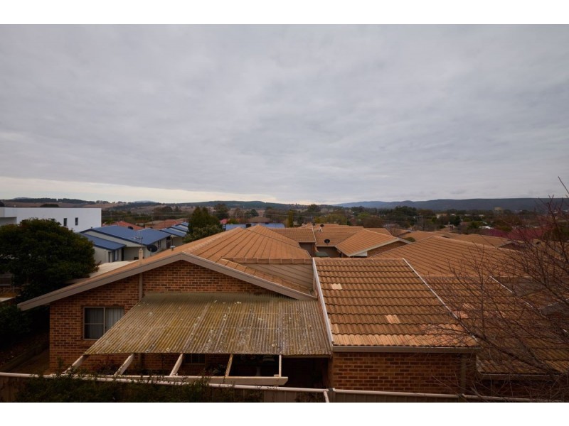 9B/17 Uriarra Road, Queanbeyan NSW 2620