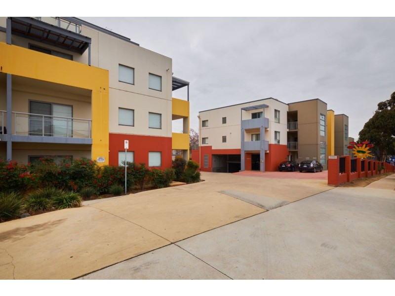 9B/17 Uriarra Road, Queanbeyan NSW 2620