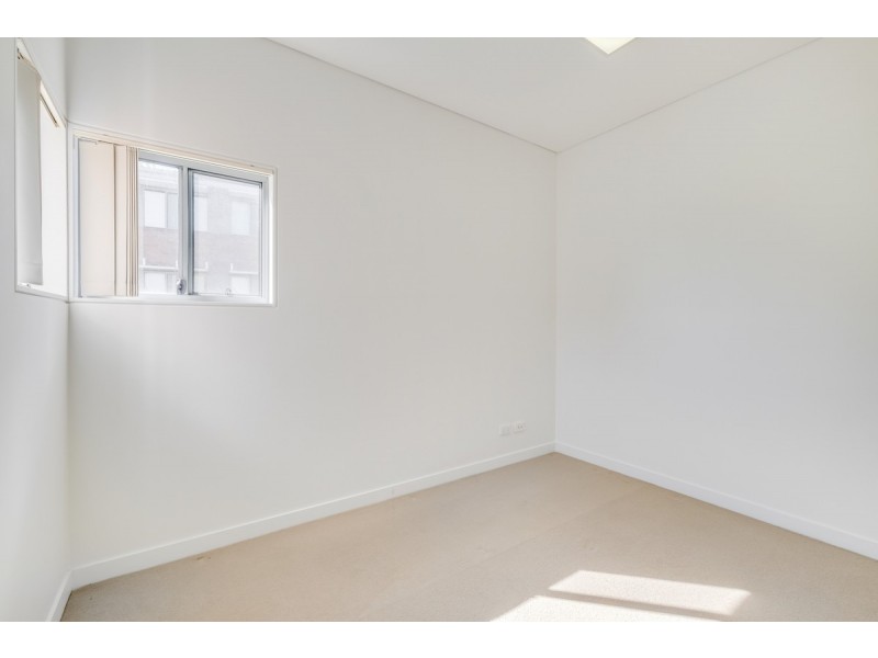100/116 Easty Street, Phillip ACT 2606