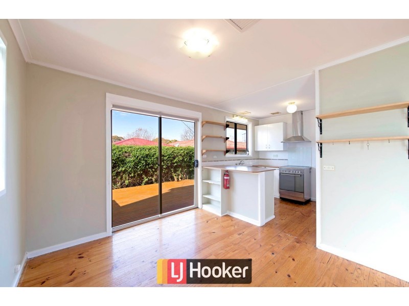 8 Gething Place, Macgregor ACT 2615