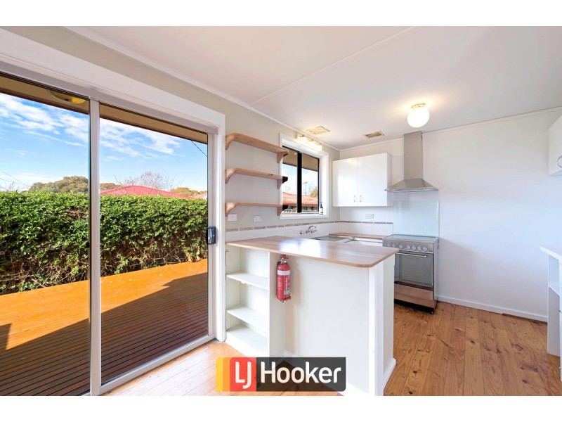 8 Gething Place, Macgregor ACT 2615
