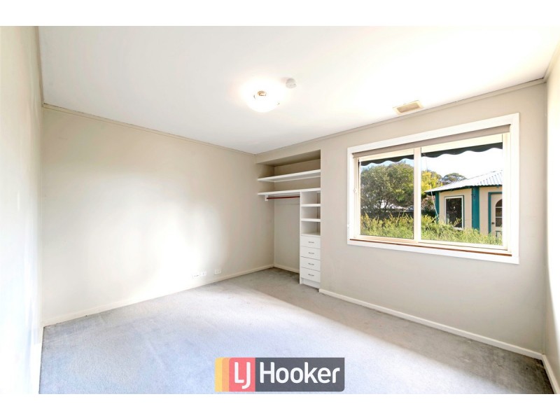 8 Gething Place, Macgregor ACT 2615