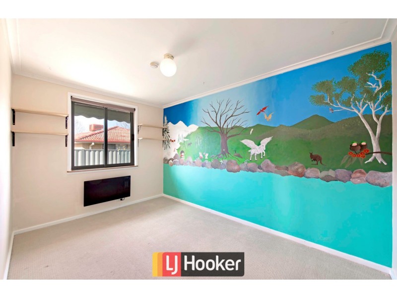 8 Gething Place, Macgregor ACT 2615