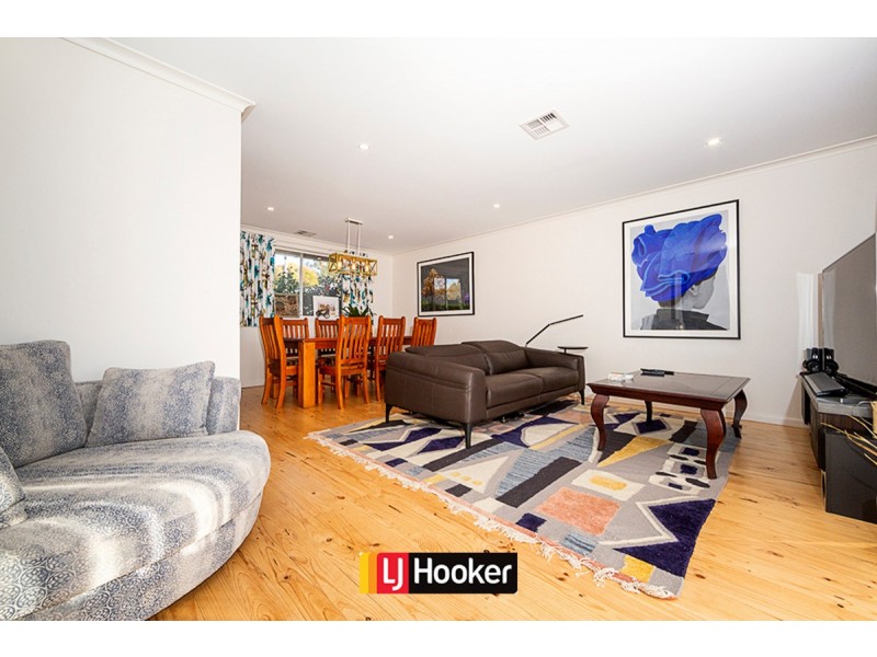 40 Dalley Crescent, Latham ACT 2615