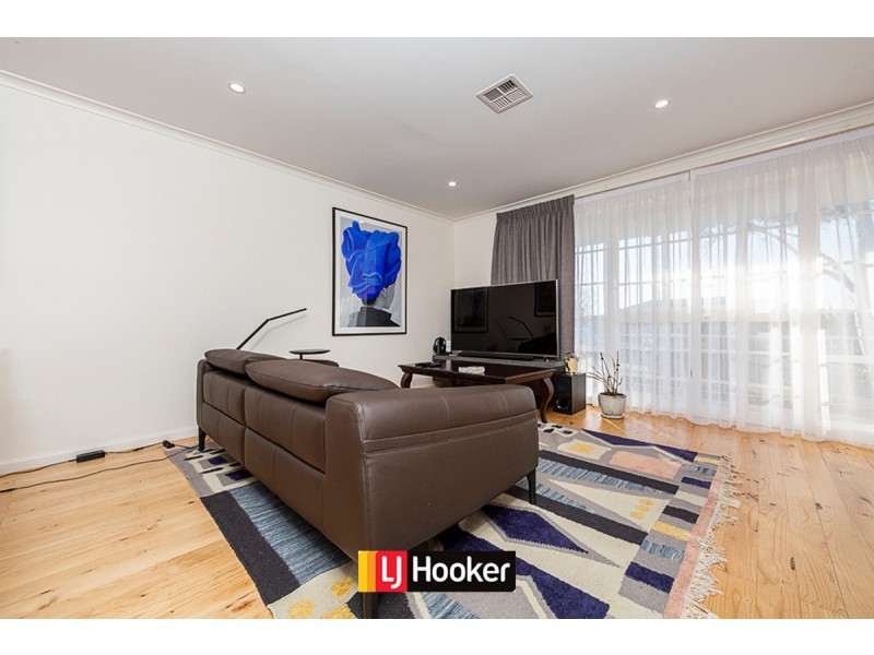 40 Dalley Crescent, Latham ACT 2615