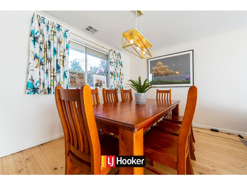 40 Dalley Crescent, Latham ACT 2615