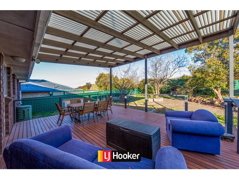 40 Dalley Crescent, Latham ACT 2615