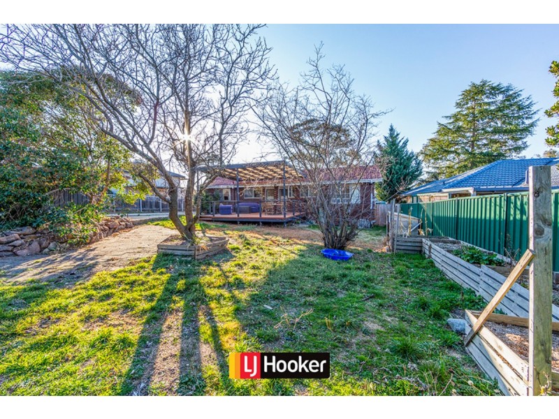 40 Dalley Crescent, Latham ACT 2615