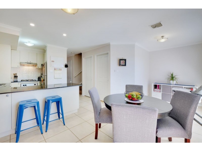 11/15 Wanliss Street, Latham ACT 2615