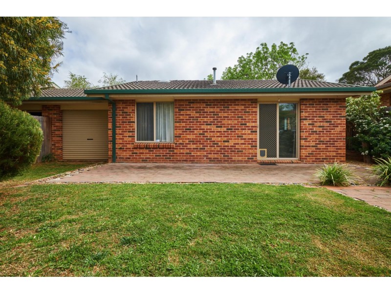 5 Bushby Place, Holt ACT 2615