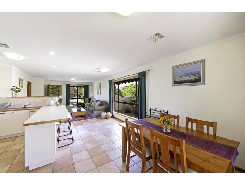 10 Kilburn Close, Dunlop ACT 2615