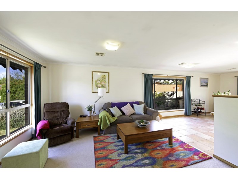 10 Kilburn Close, Dunlop ACT 2615