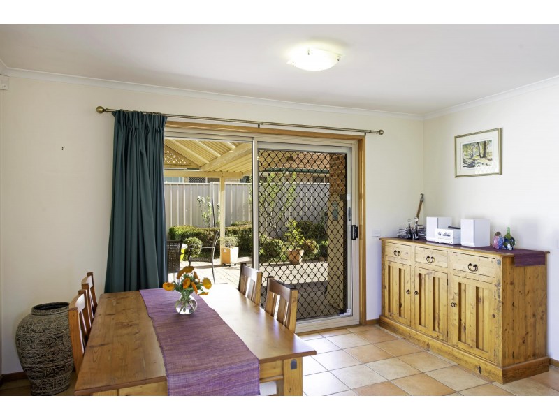 10 Kilburn Close, Dunlop ACT 2615