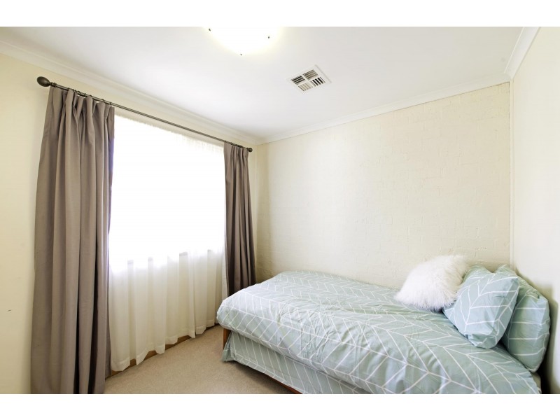 10 Kilburn Close, Dunlop ACT 2615