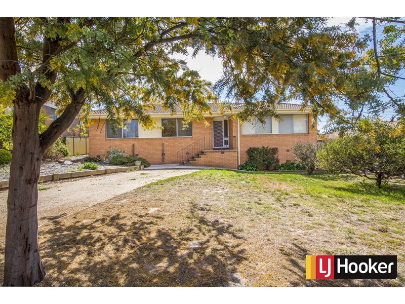 7 Lawes Place, Macgregor ACT 2615