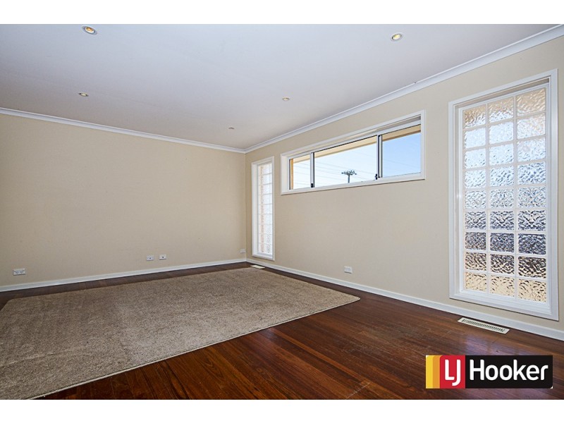 7 Lawes Place, Macgregor ACT 2615