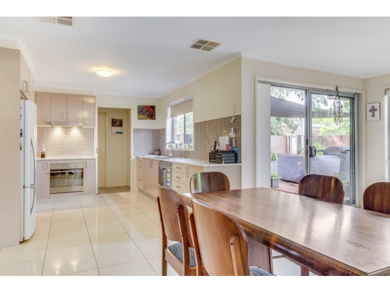 9/21 Gordon Withnall Crescent, Dunlop ACT 2615