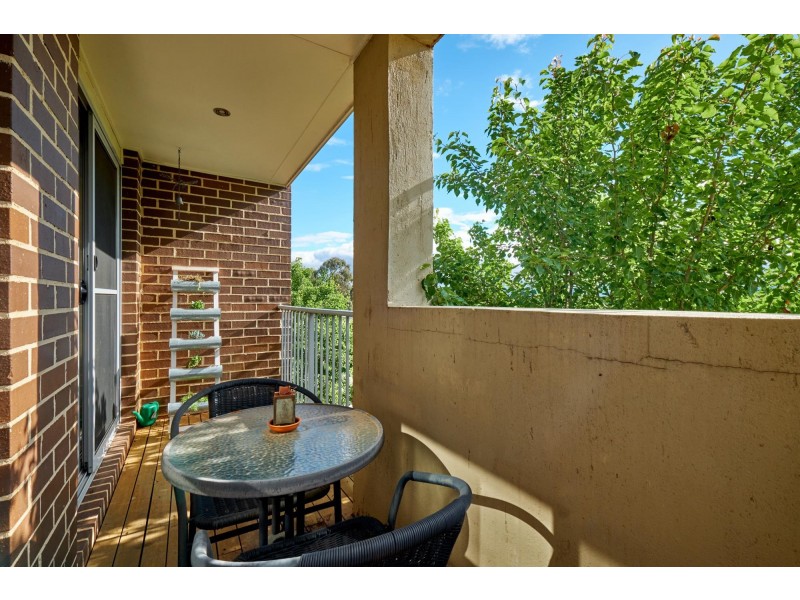 9/21 Gordon Withnall Crescent, Dunlop ACT 2615
