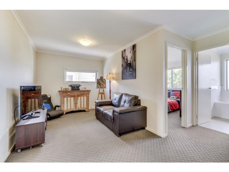 9/21 Gordon Withnall Crescent, Dunlop ACT 2615