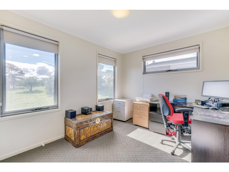 9/21 Gordon Withnall Crescent, Dunlop ACT 2615