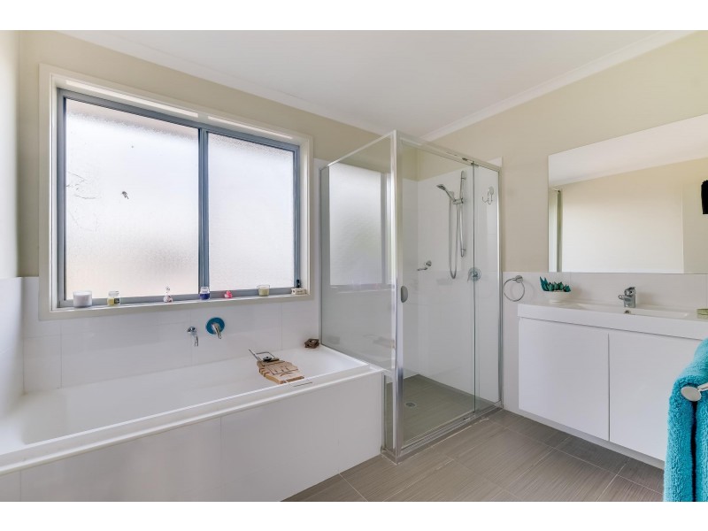 9/21 Gordon Withnall Crescent, Dunlop ACT 2615