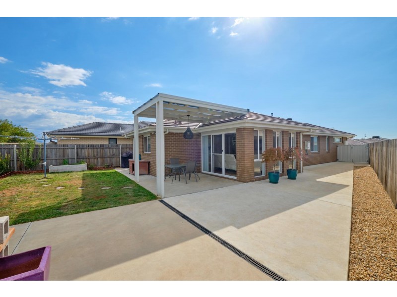 15 Stang Place, Macgregor ACT 2615