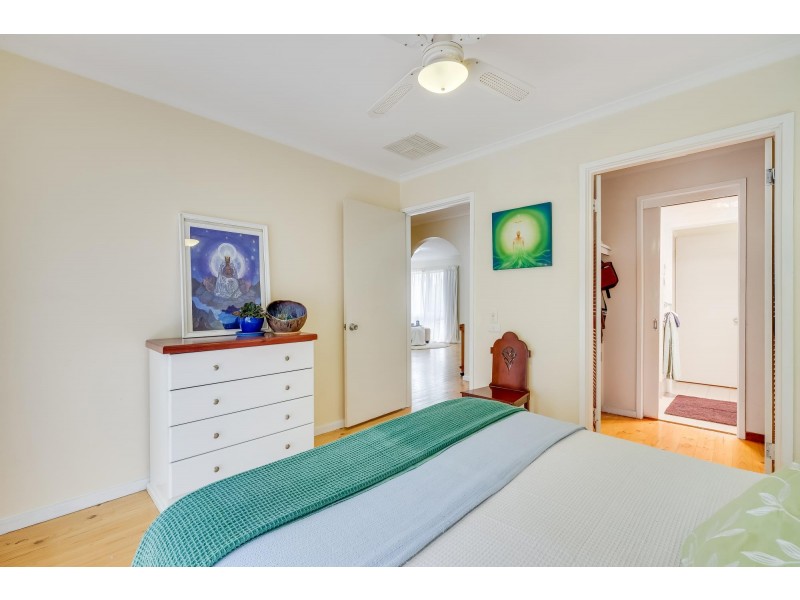 4 Beach Place, Holt ACT 2615