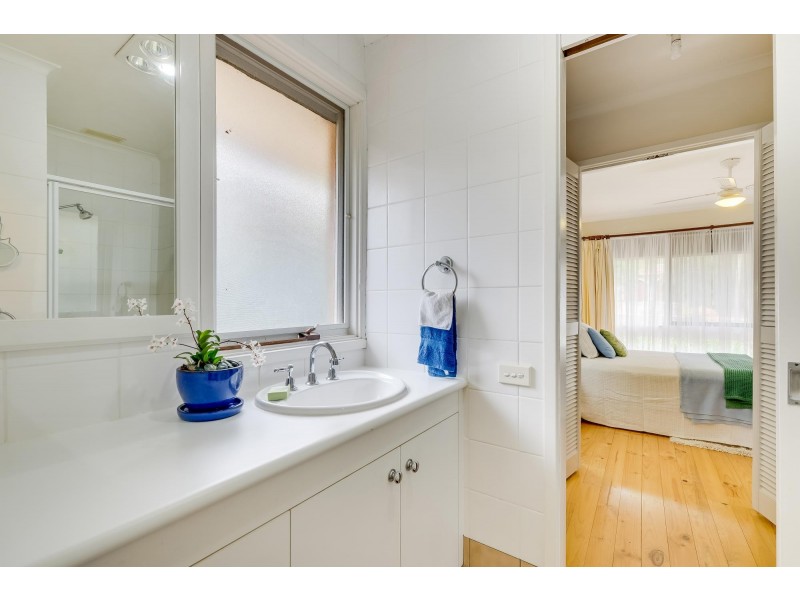 4 Beach Place, Holt ACT 2615