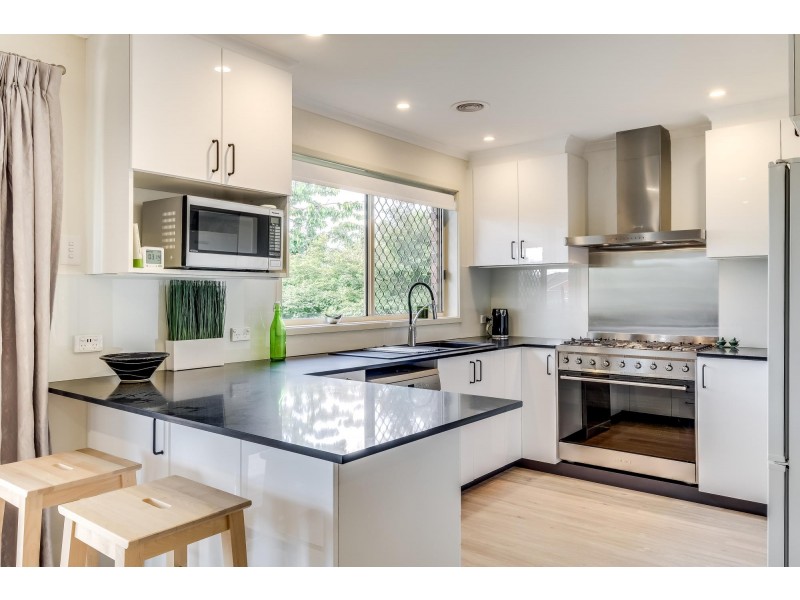 17 Roderick Street, Amaroo ACT 2914