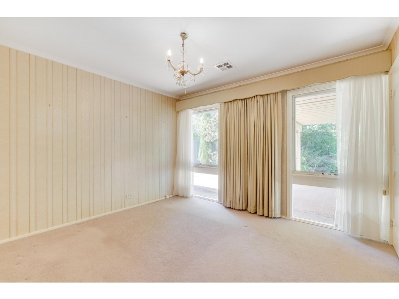 12 Real Place, Latham ACT 2615