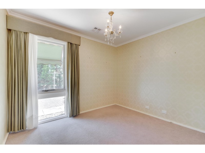 12 Real Place, Latham ACT 2615