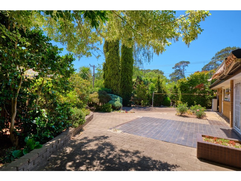 12 Real Place, Latham ACT 2615